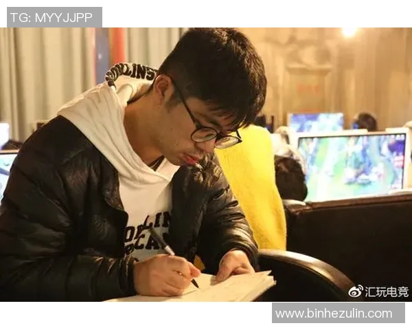 李丽专访：从新手到职业选手的英雄联盟成长之路回顾